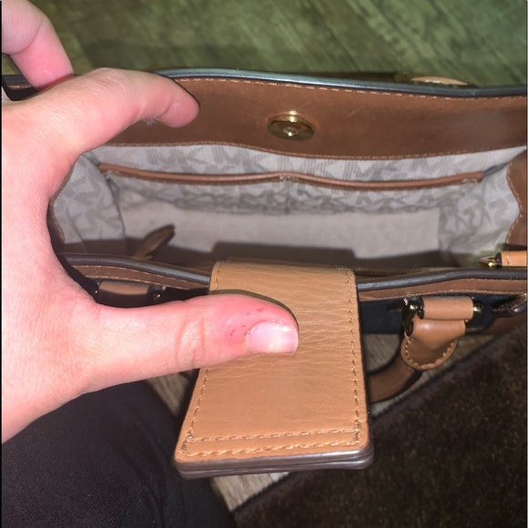 MICHAEL KORS HAND BAG - Picture 5 of 5